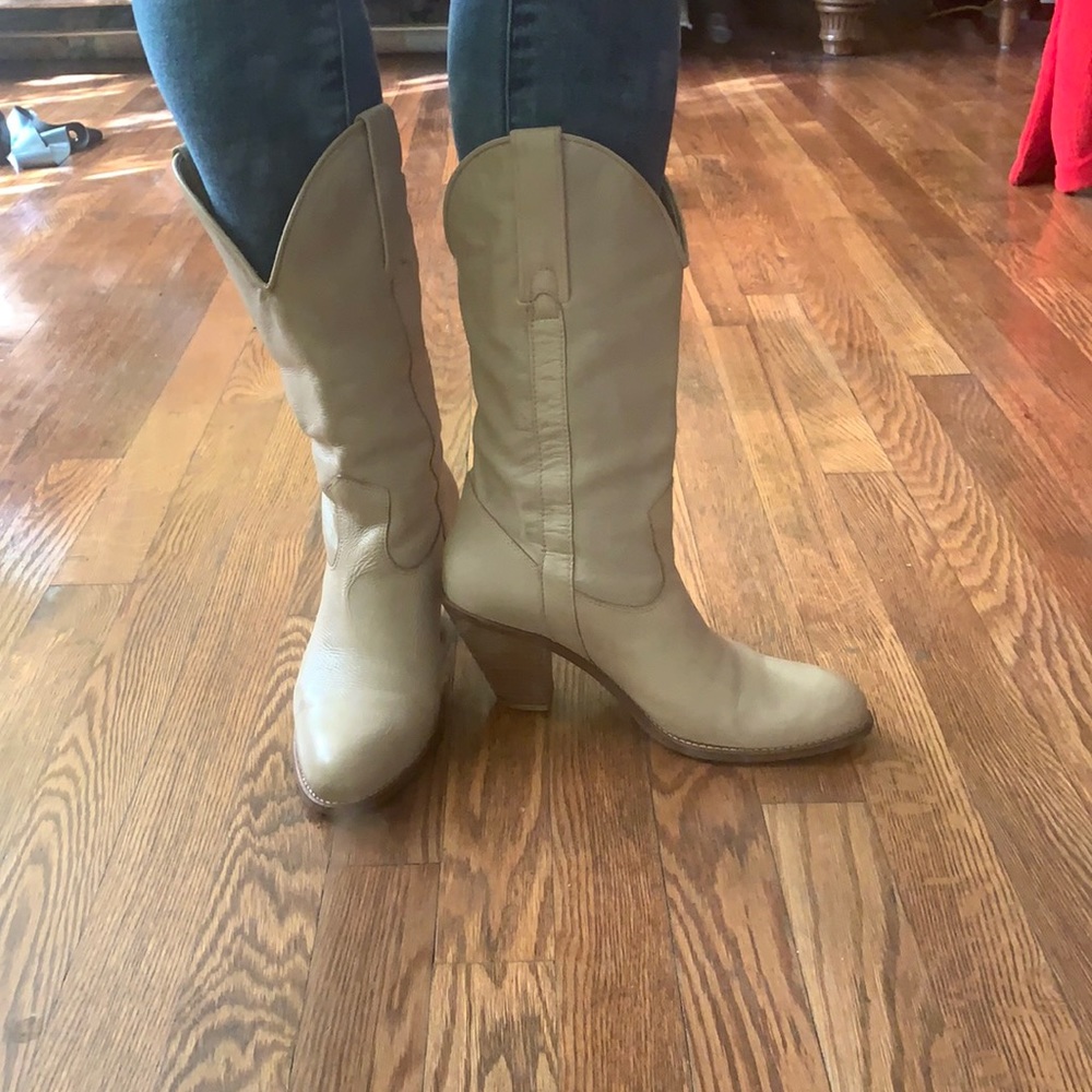 Jessica Simpson western boots